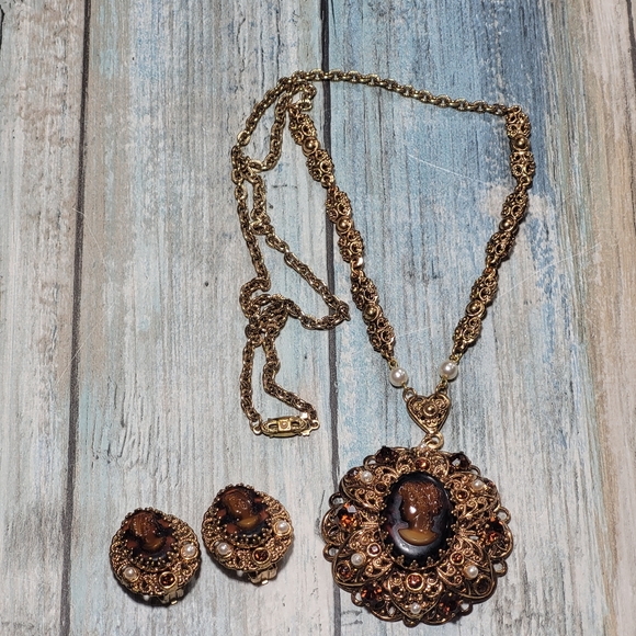 Vintage West Germany Cameo Necklace and Earrings Set. - Picture 2 of 16